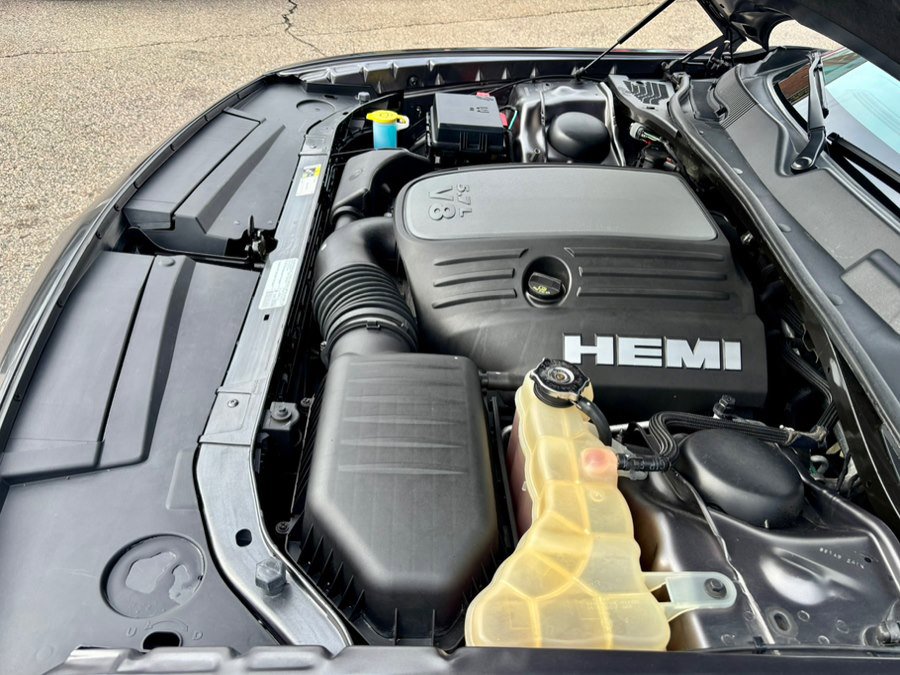 Used 2014 Dodge Challenger R/T image 27