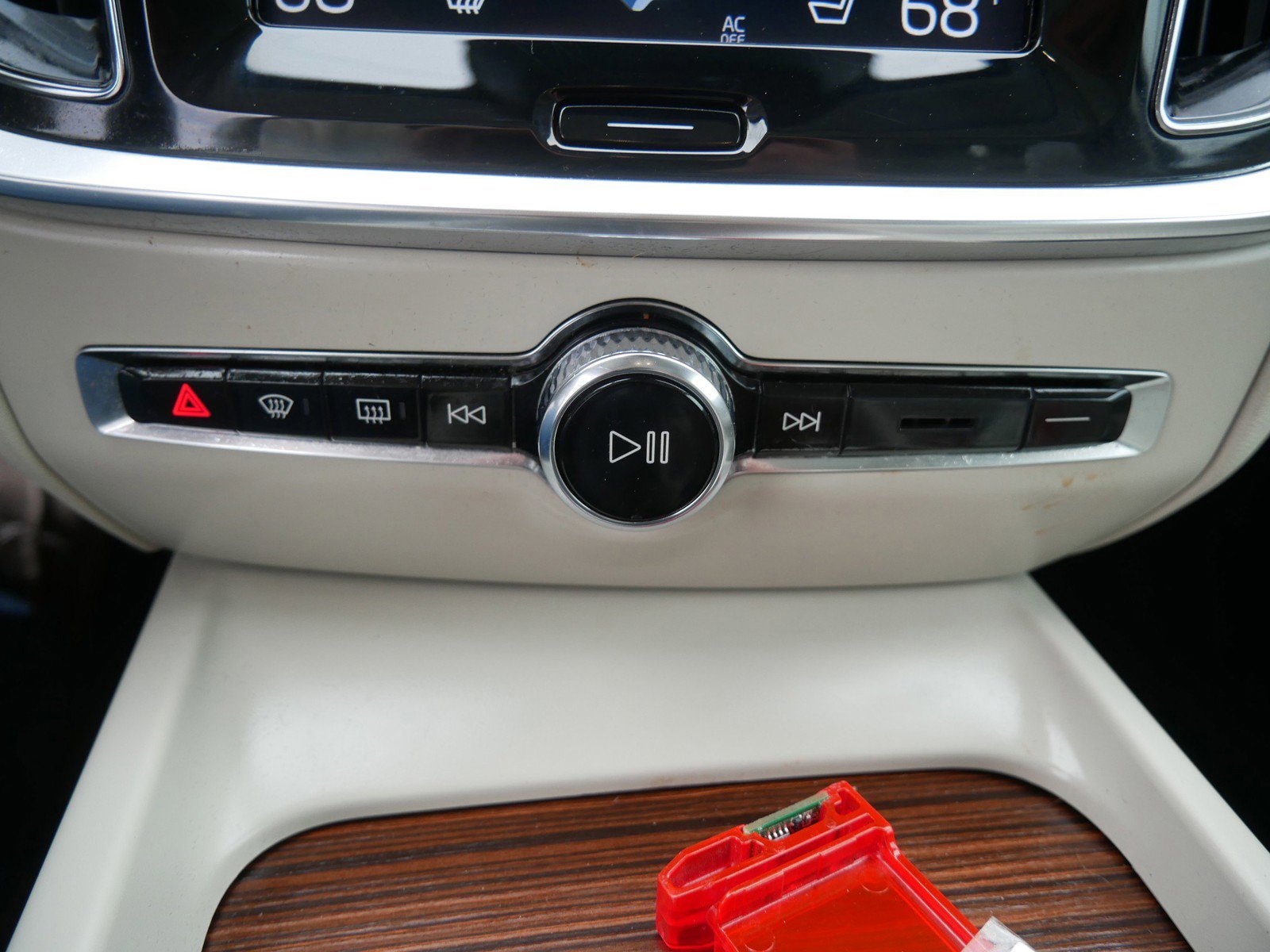 Used 2019 Volvo S60 T6 Momentum w/ Premium Package image 20