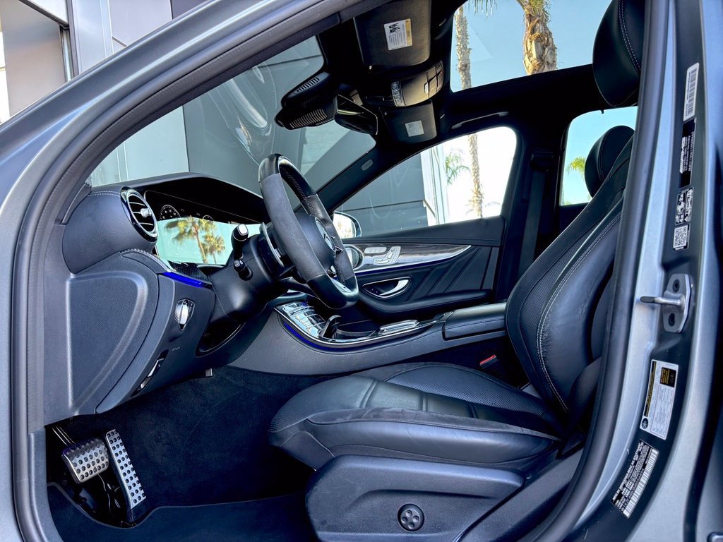 Used 2022 Mercedes-Benz E 53 AMG 4MATIC Sedan image 31