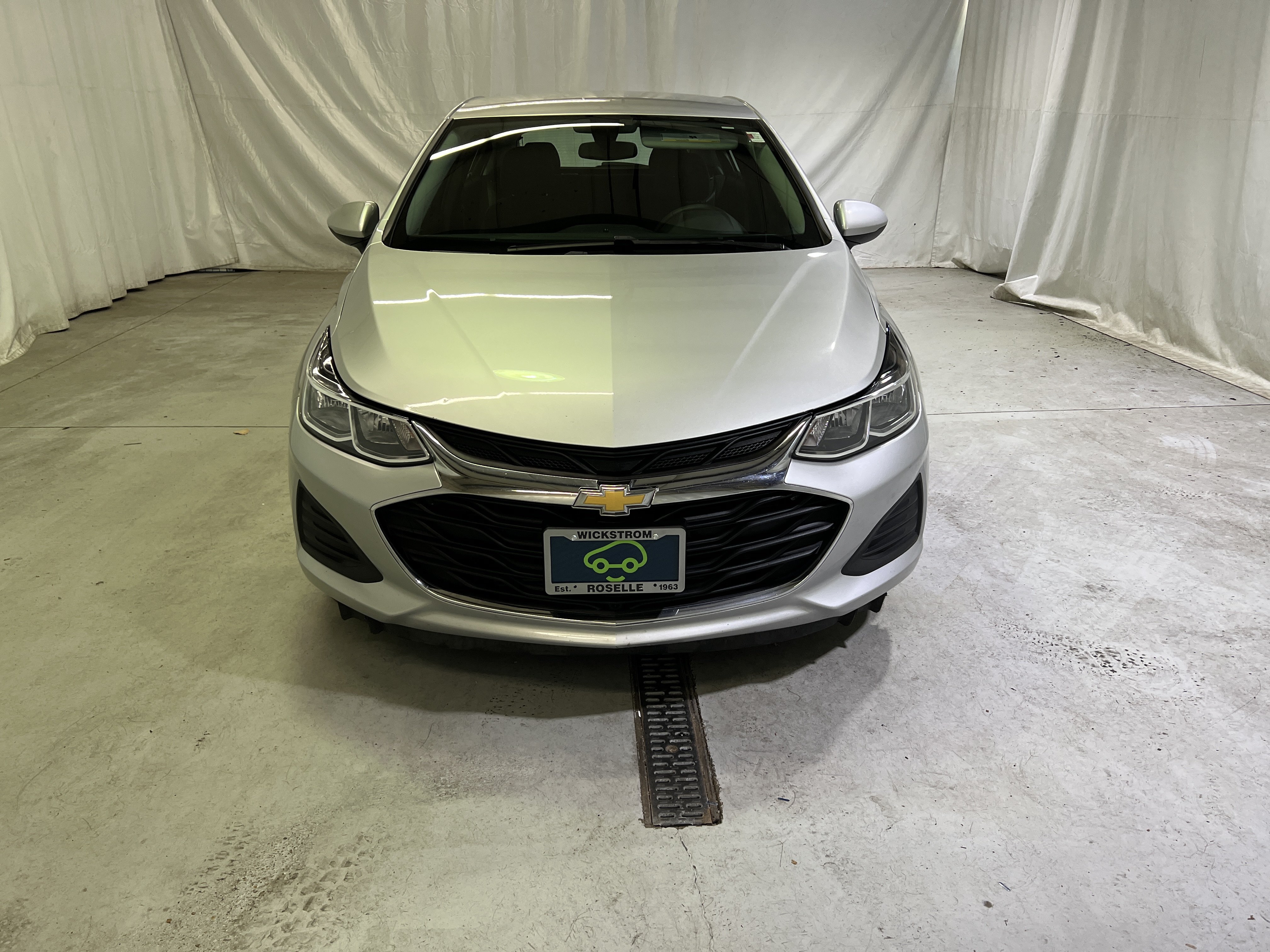 Used 2019 Chevrolet Cruze LS w/ LS Convenience Package FWD image 3