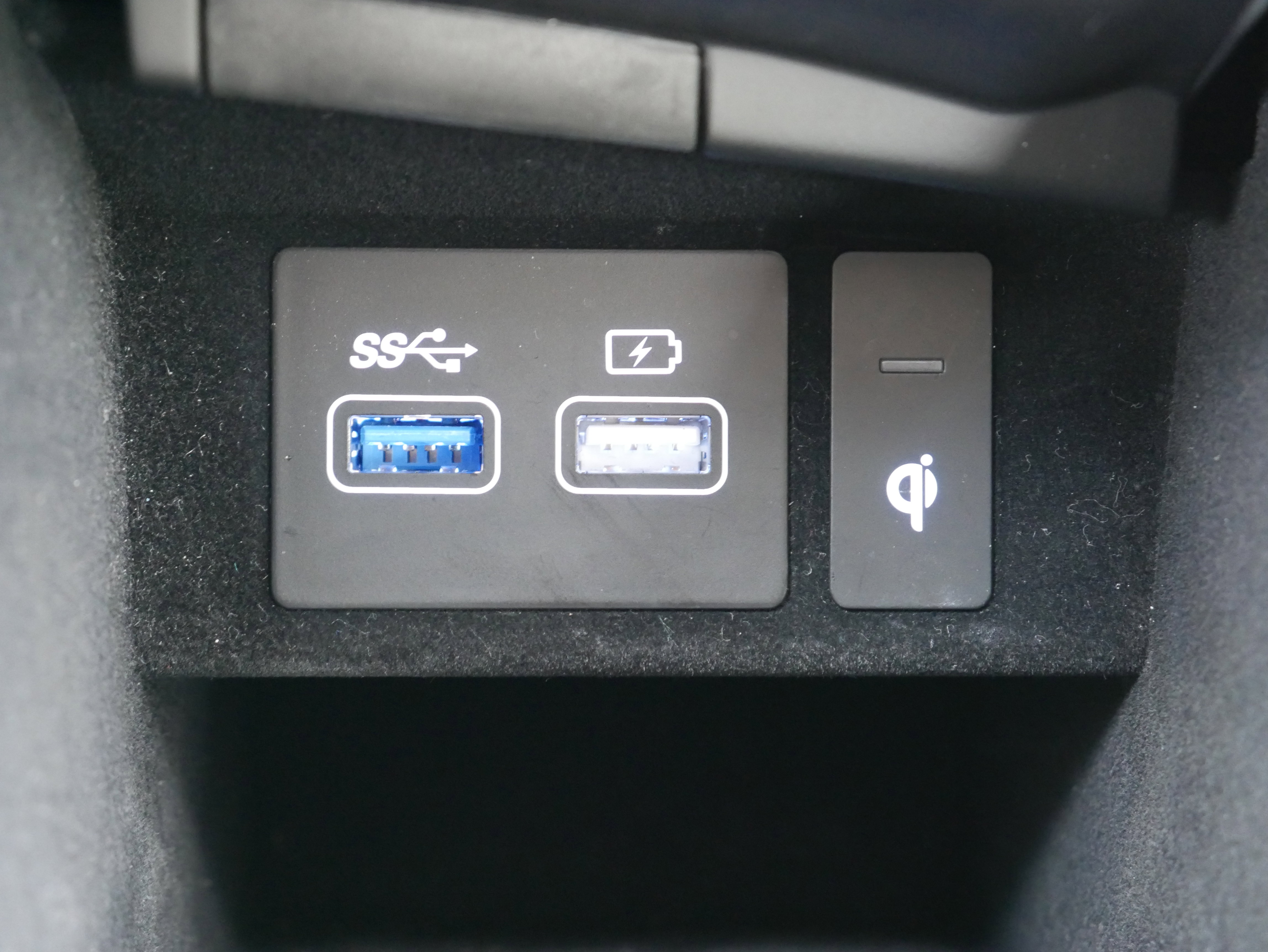 Certified 2025 Genesis GV70 2.5T image 22