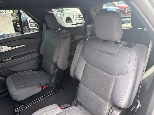 Used 2027 Ford Explorer Active AWD/4WD image 42