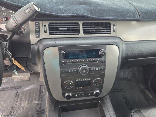 Used 2012 Chevrolet Avalanche LT w/ Suspension Package, Off-Road image 20