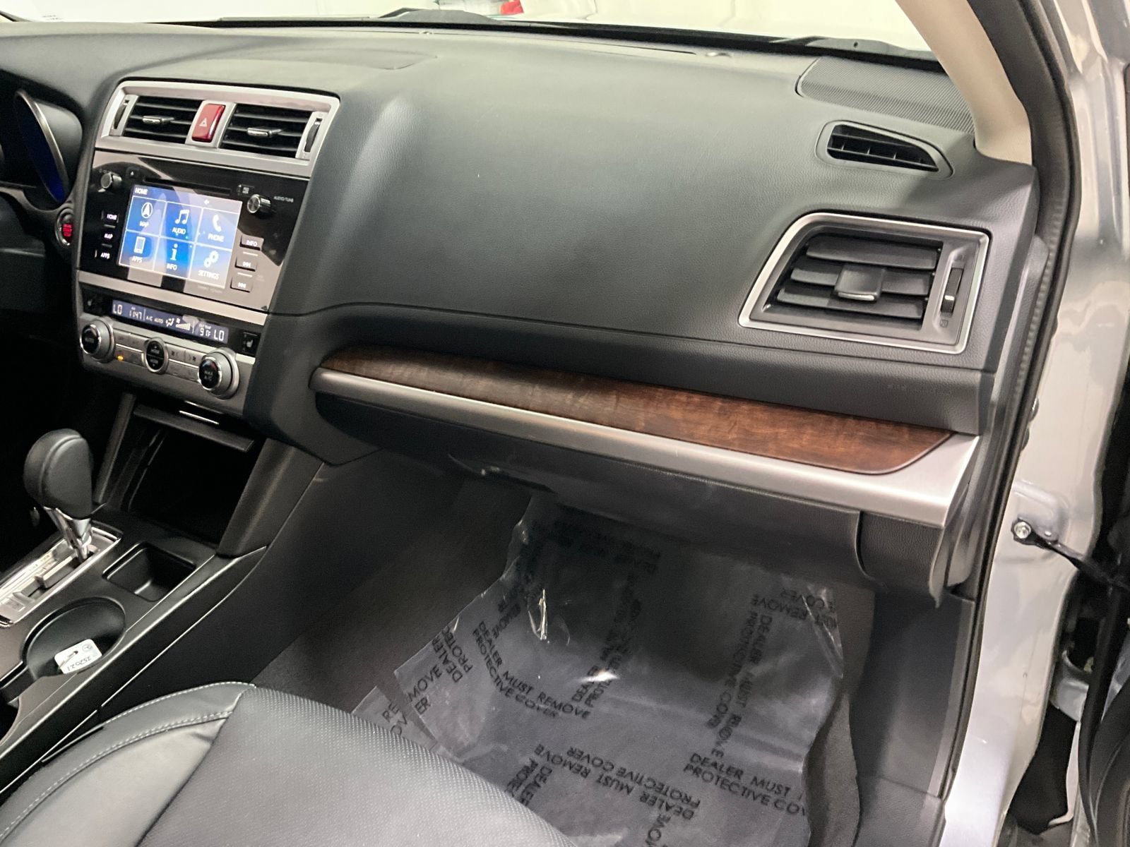 Used 2016 Subaru Outback 3.6R Limited AWD/4WD image 16