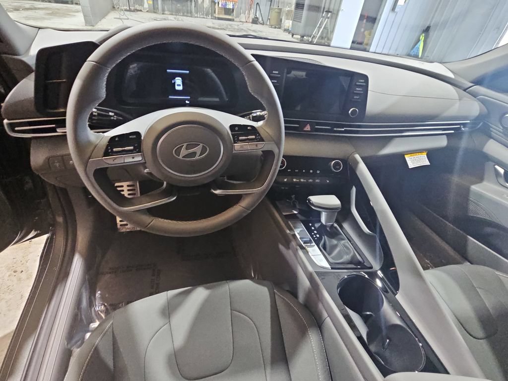 New 2026 Hyundai Elantra SEL Sport Premium FWD image 16