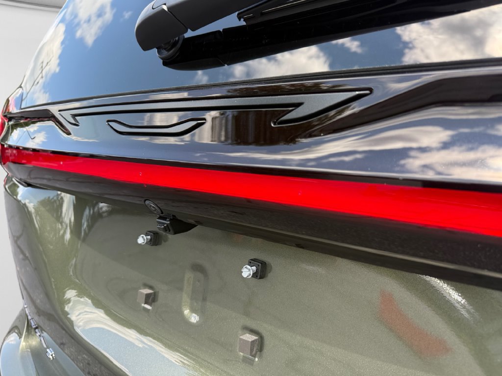 New 2027 Chrysler Pacifica Limited AWD/4WD image 17