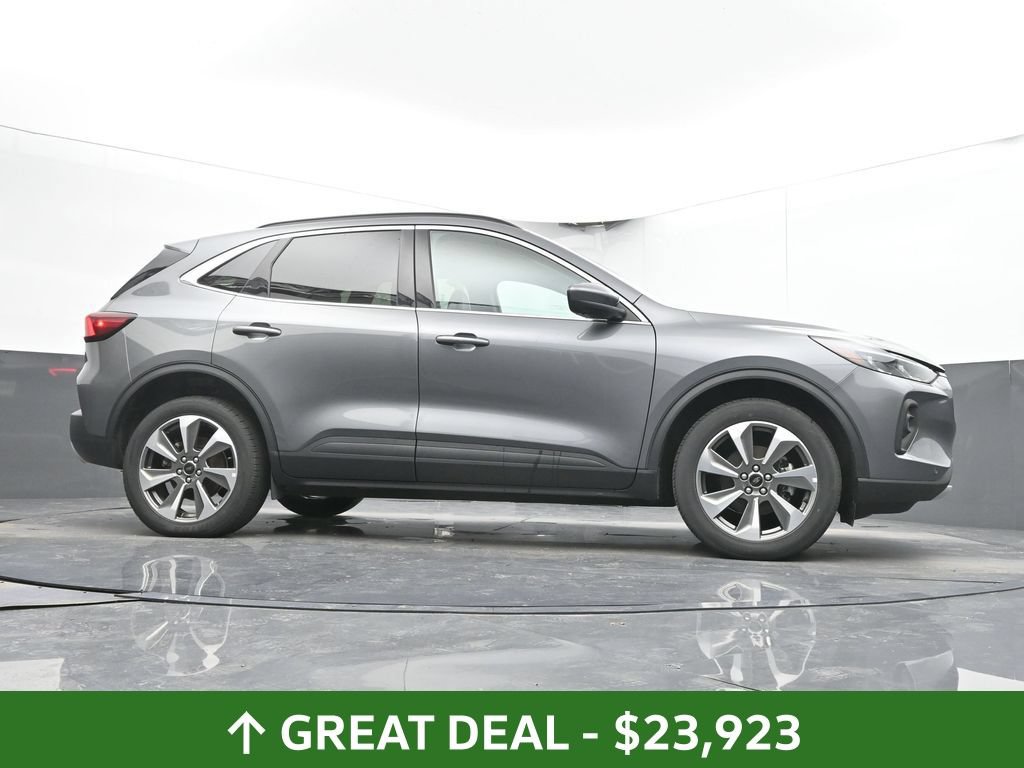 Used 2024 Ford Escape Platinum AWD/4WD image 26