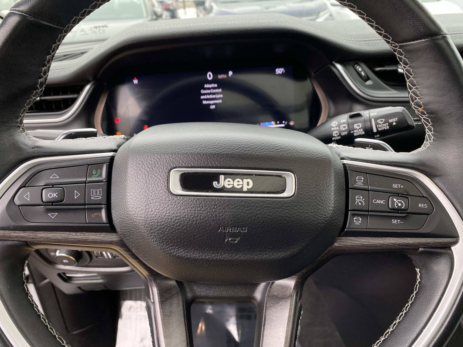 Used 2022 Jeep Grand Cherokee L Limited w/ Luxury Tech Group II AWD/4WD image 14