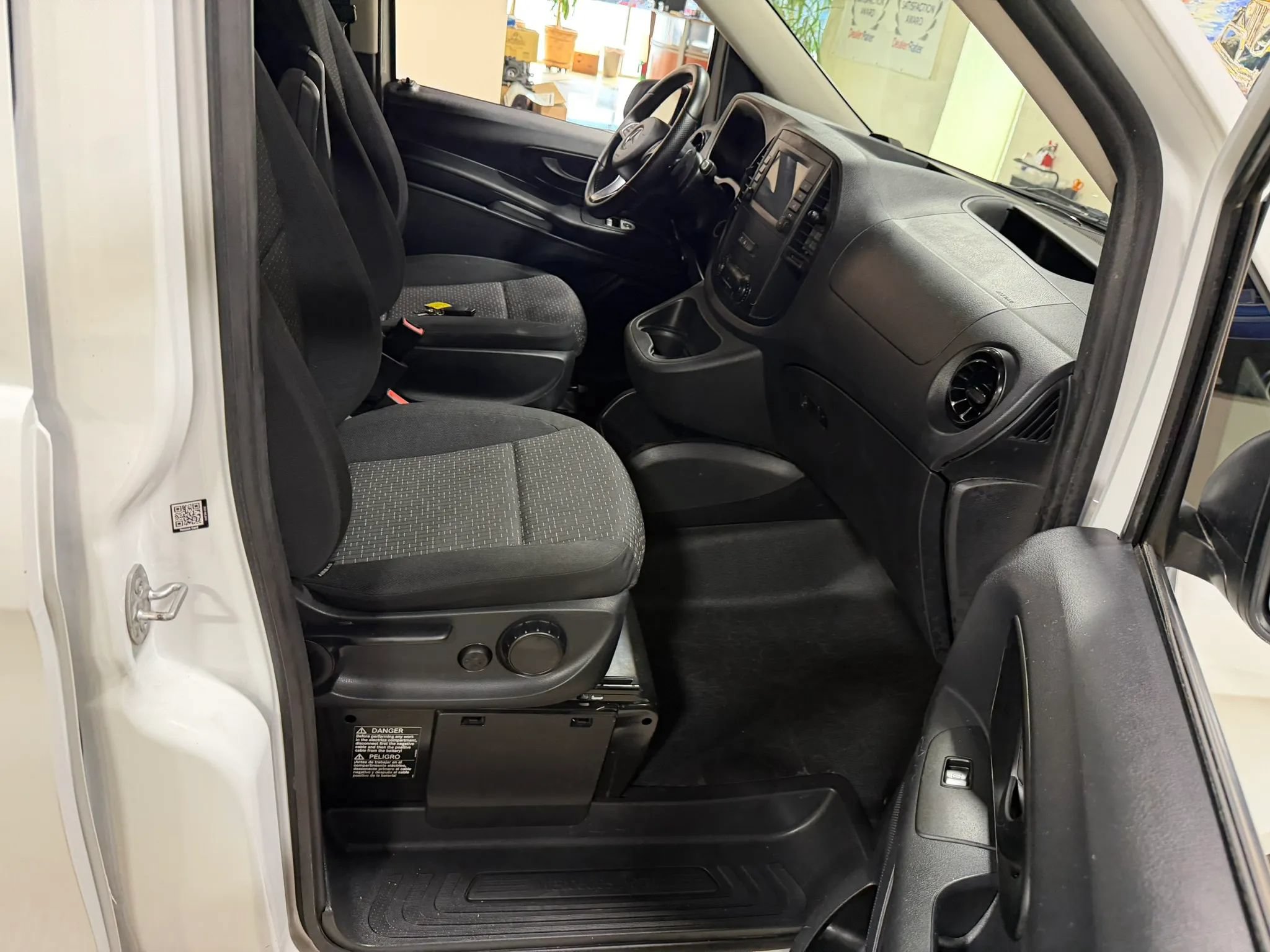 Used 2021 Mercedes-Benz Metris image 34