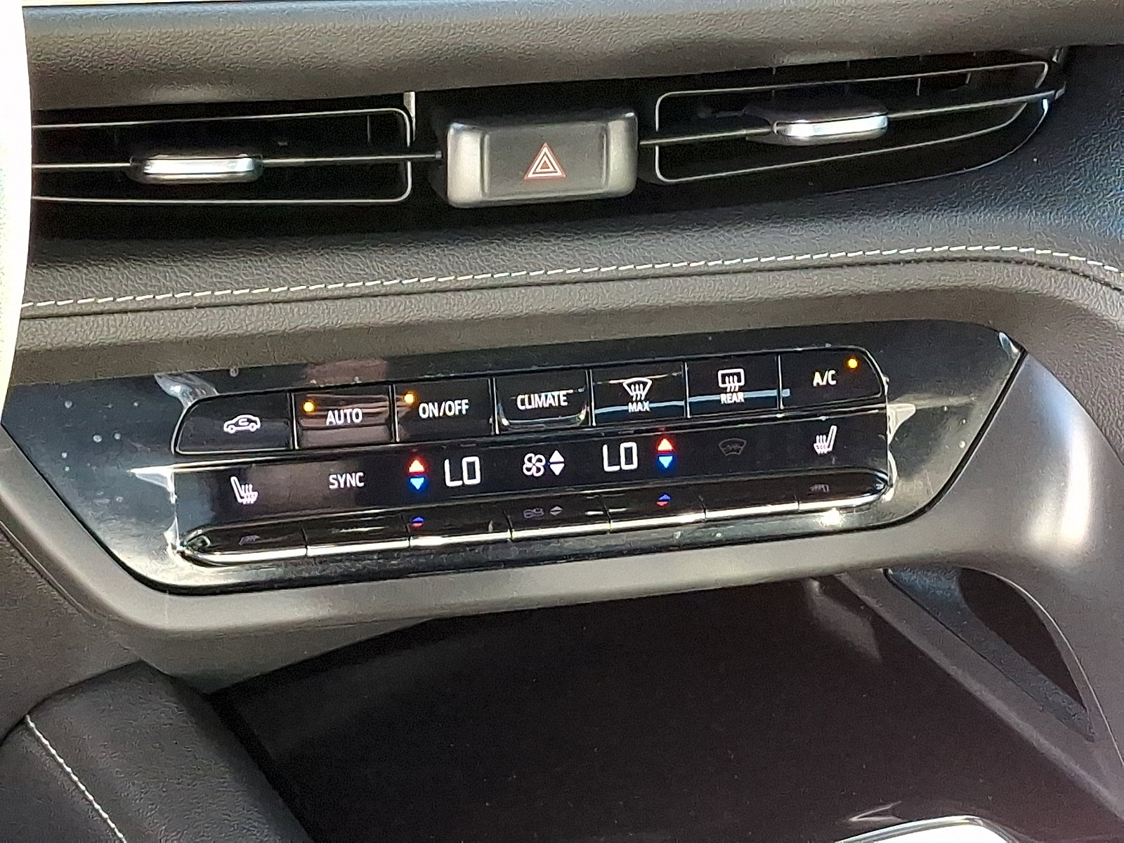 Used 2023 Buick Envision Preferred FWD image 16