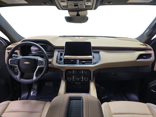 Used 2024 Chevrolet Suburban Premier w/ Premium Package AWD/4WD image 13