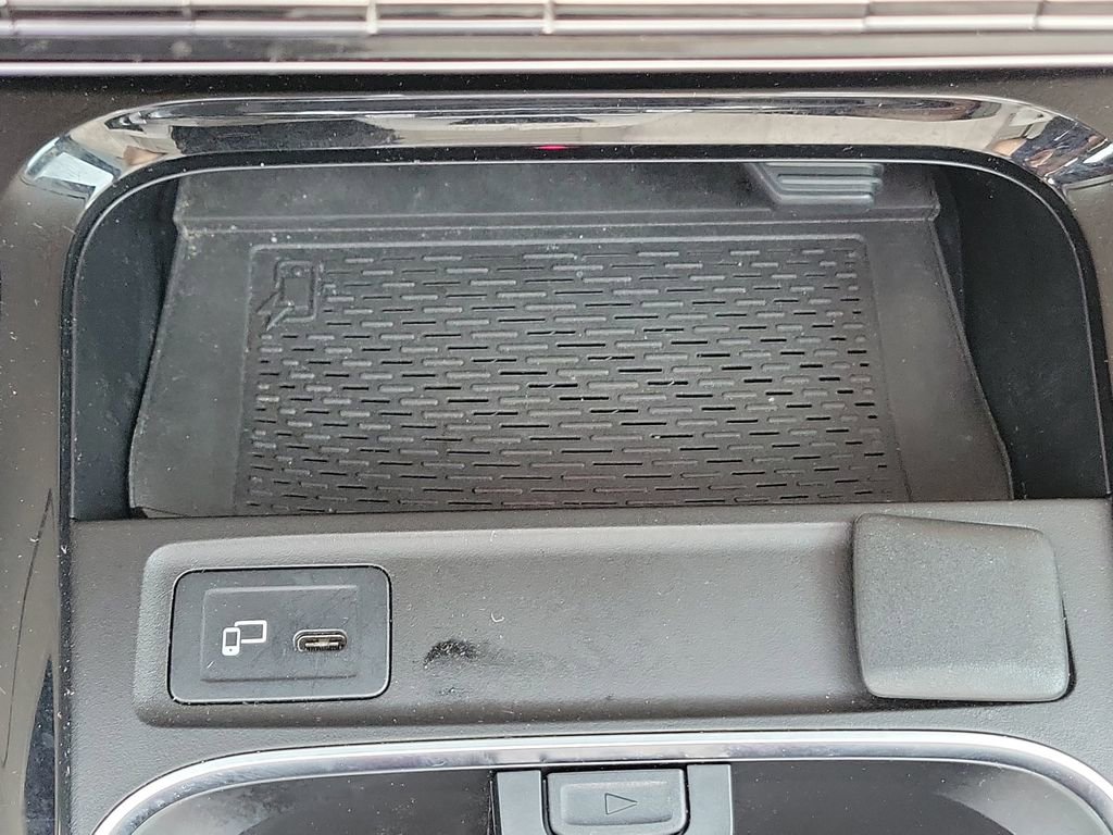 Used 2022 Mercedes-Benz GLB 250 image 37