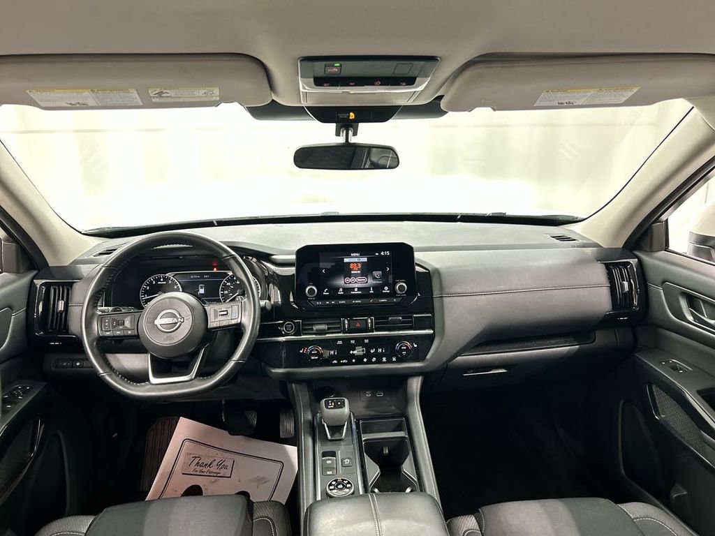 Used 2023 Nissan Pathfinder SV w/ Black Appearance Package image 18