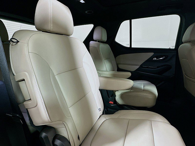 Used 2023 Chevrolet Traverse LT w/ LT Premium Package image 30