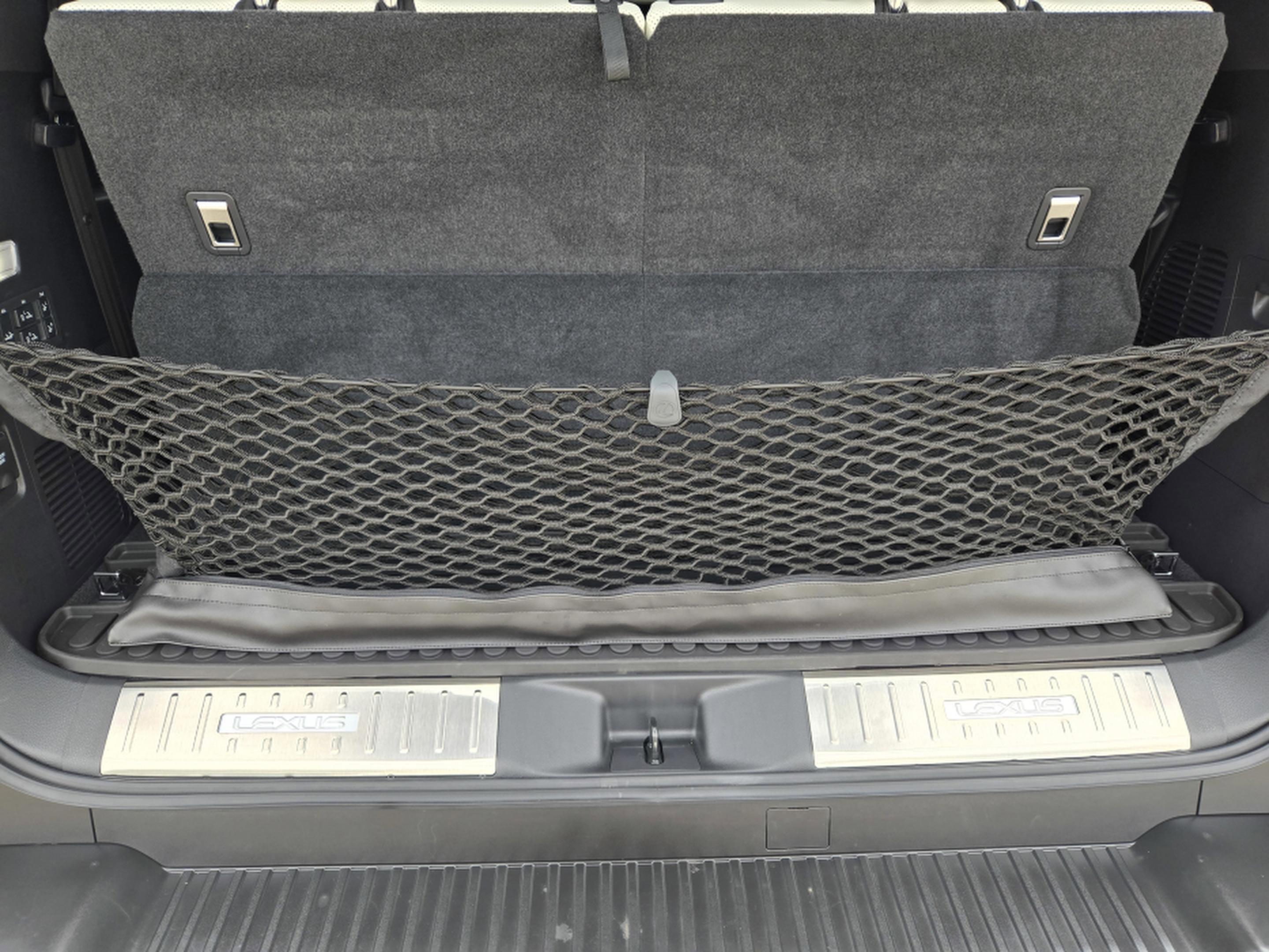 Used 2023 Lexus LX 600 4WD w/ Appearance Package image 32