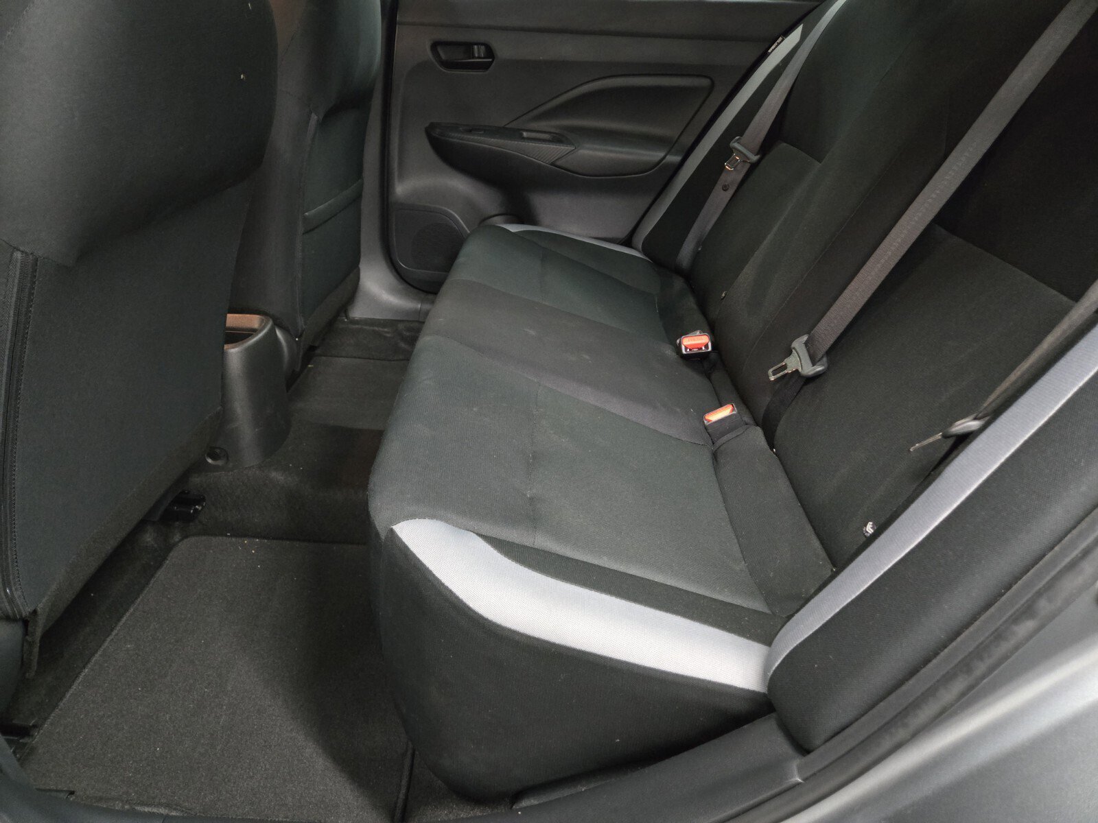 Used 2025 Nissan Versa S w/ Trunk Package FWD image 7