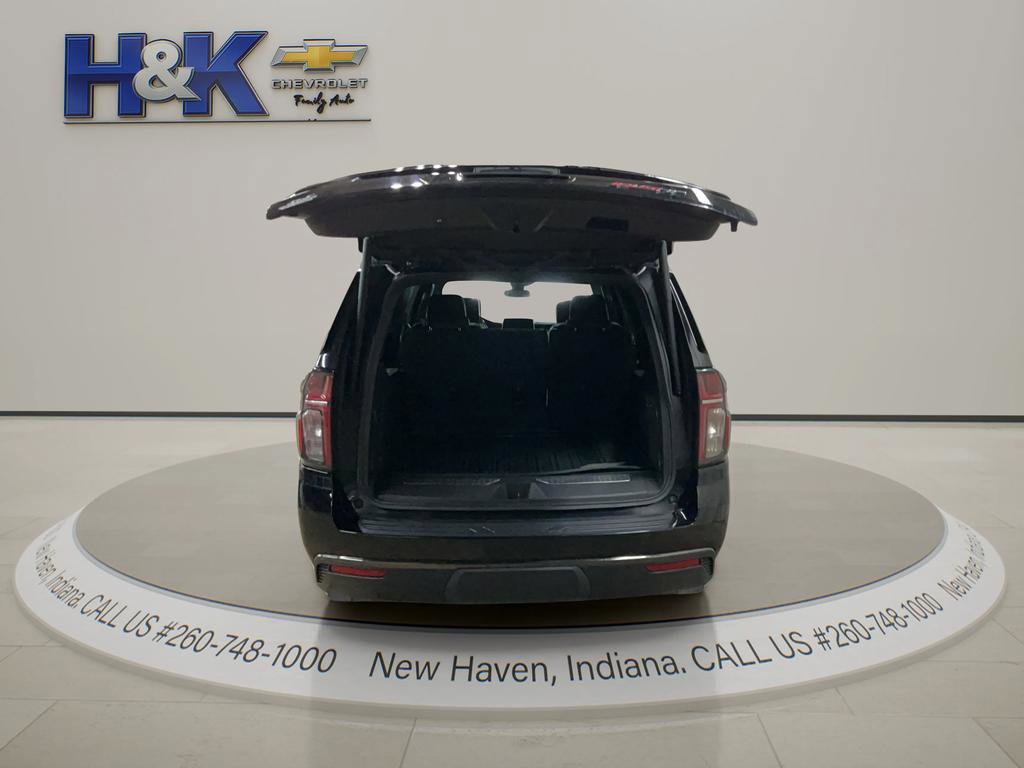 Used 2021 Chevrolet Suburban RST w/ Luxury Package image 8