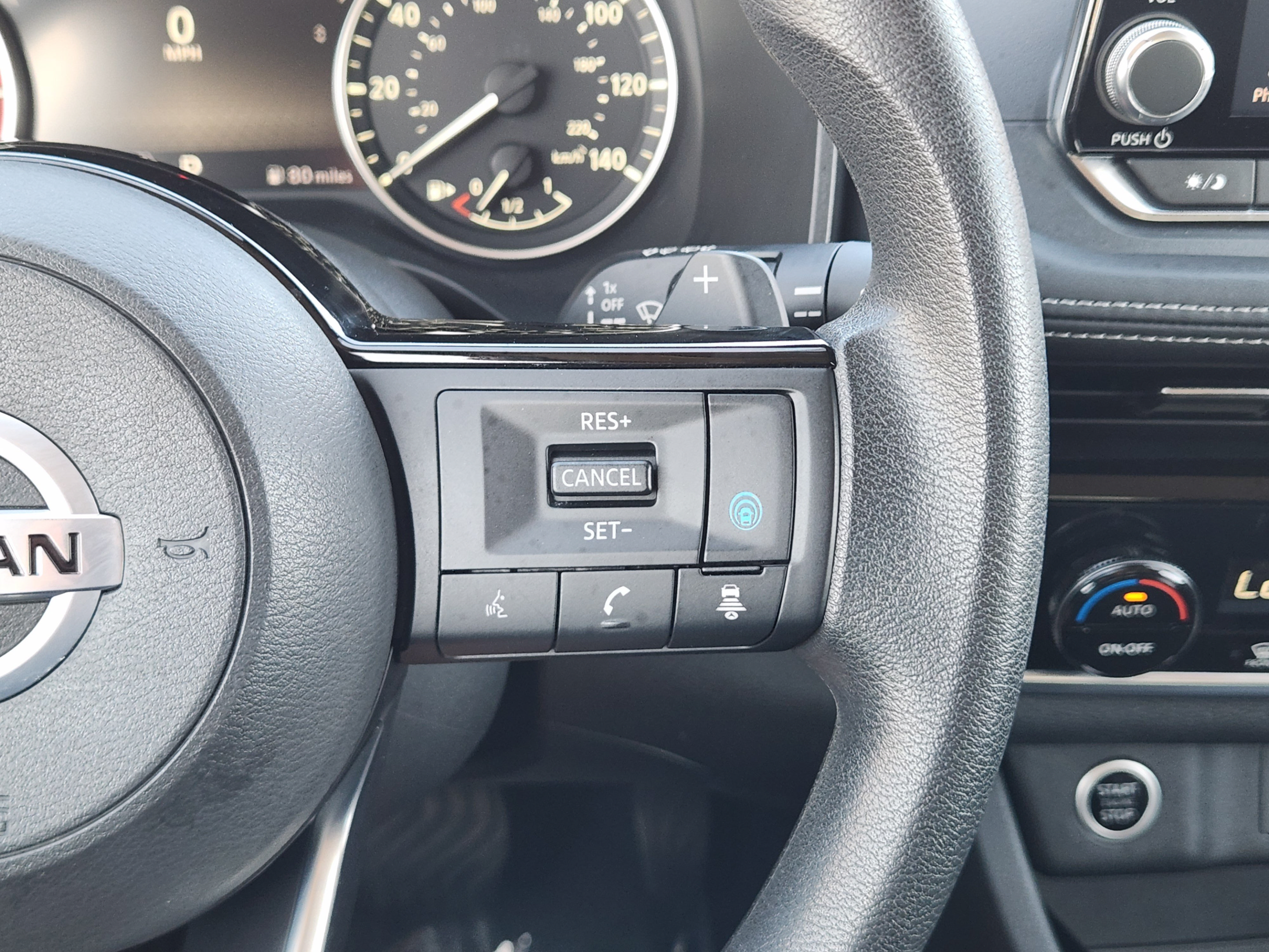 Used 2021 Nissan Rogue SV AWD/4WD image 24