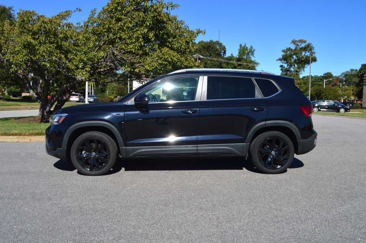 Used 2022 Volkswagen Taos SE image 5