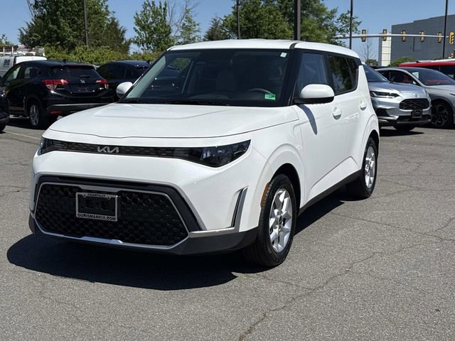 Used 2025 Kia Soul LX w/ LX Technology Package image 5