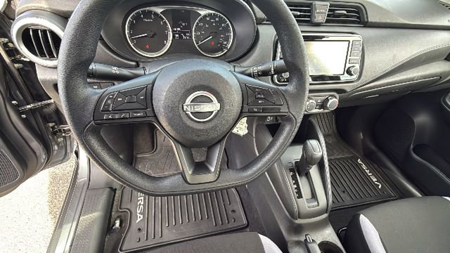Used 2025 Nissan Versa S w/ Trunk Package image 18