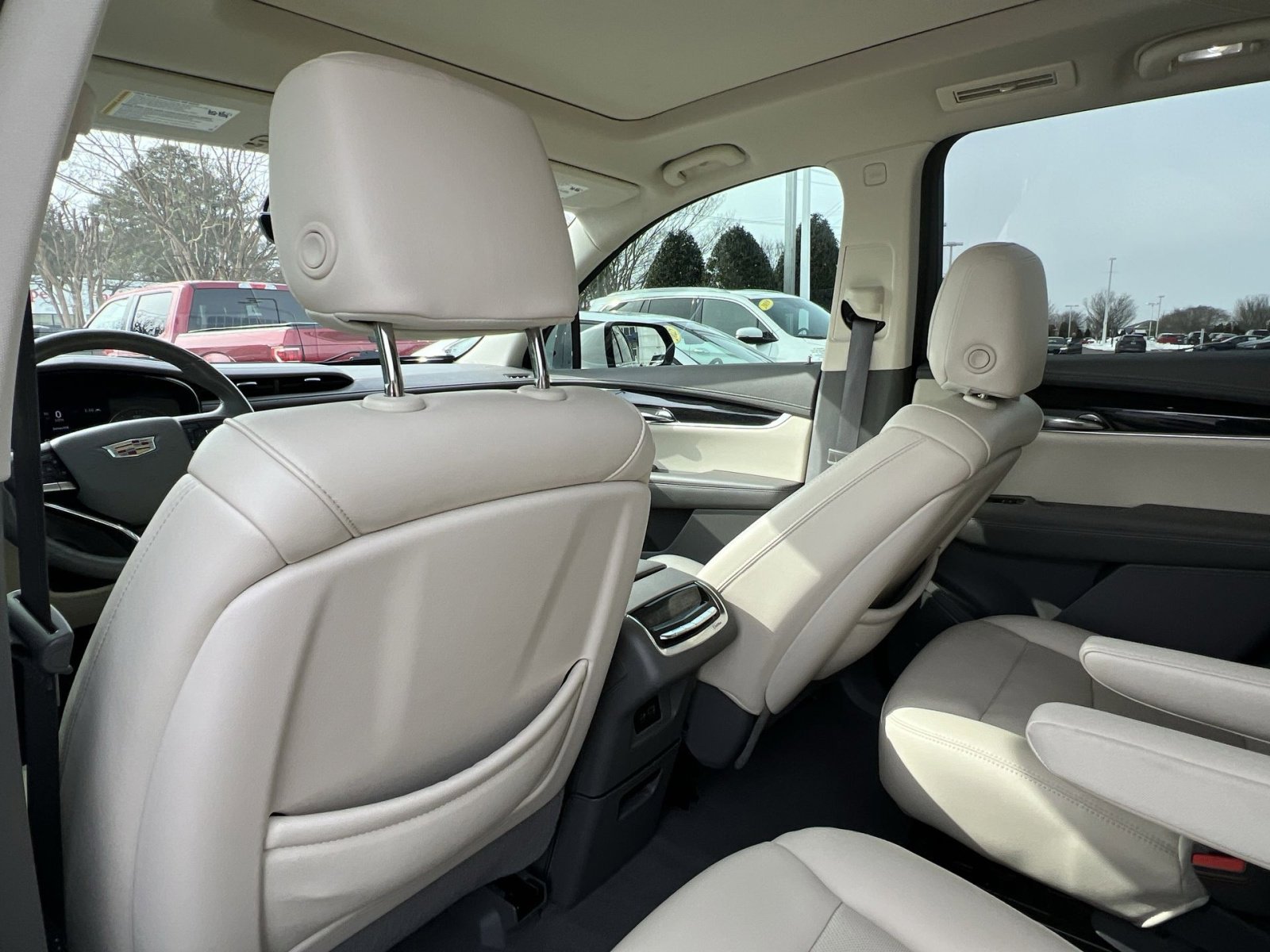 Used 2021 Cadillac XT6 Premium Luxury image 23