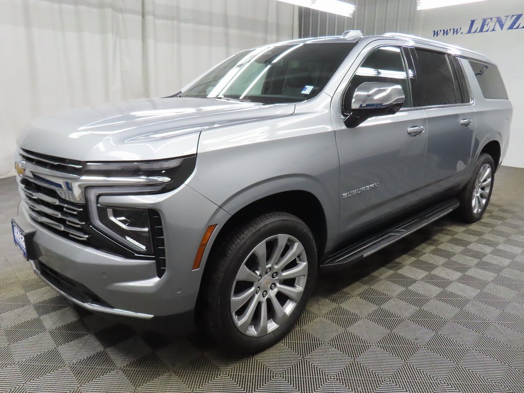 Used 2025 Chevrolet Suburban Premier image 6