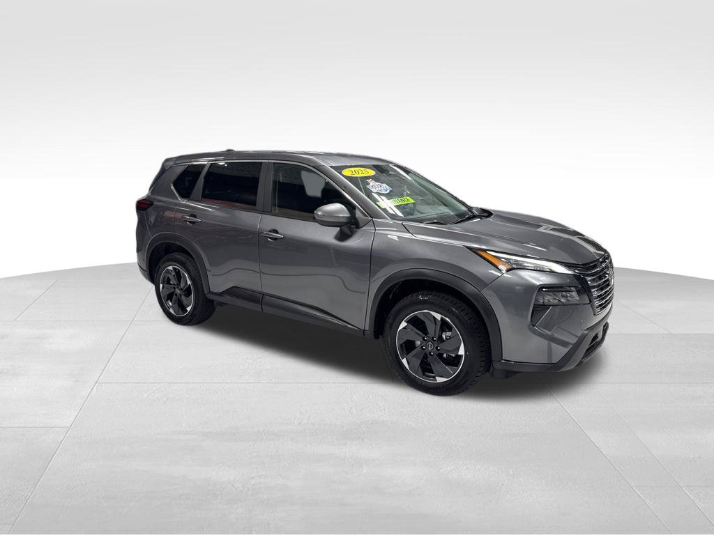 Used 2025 Nissan Rogue SV AWD/4WD image 11