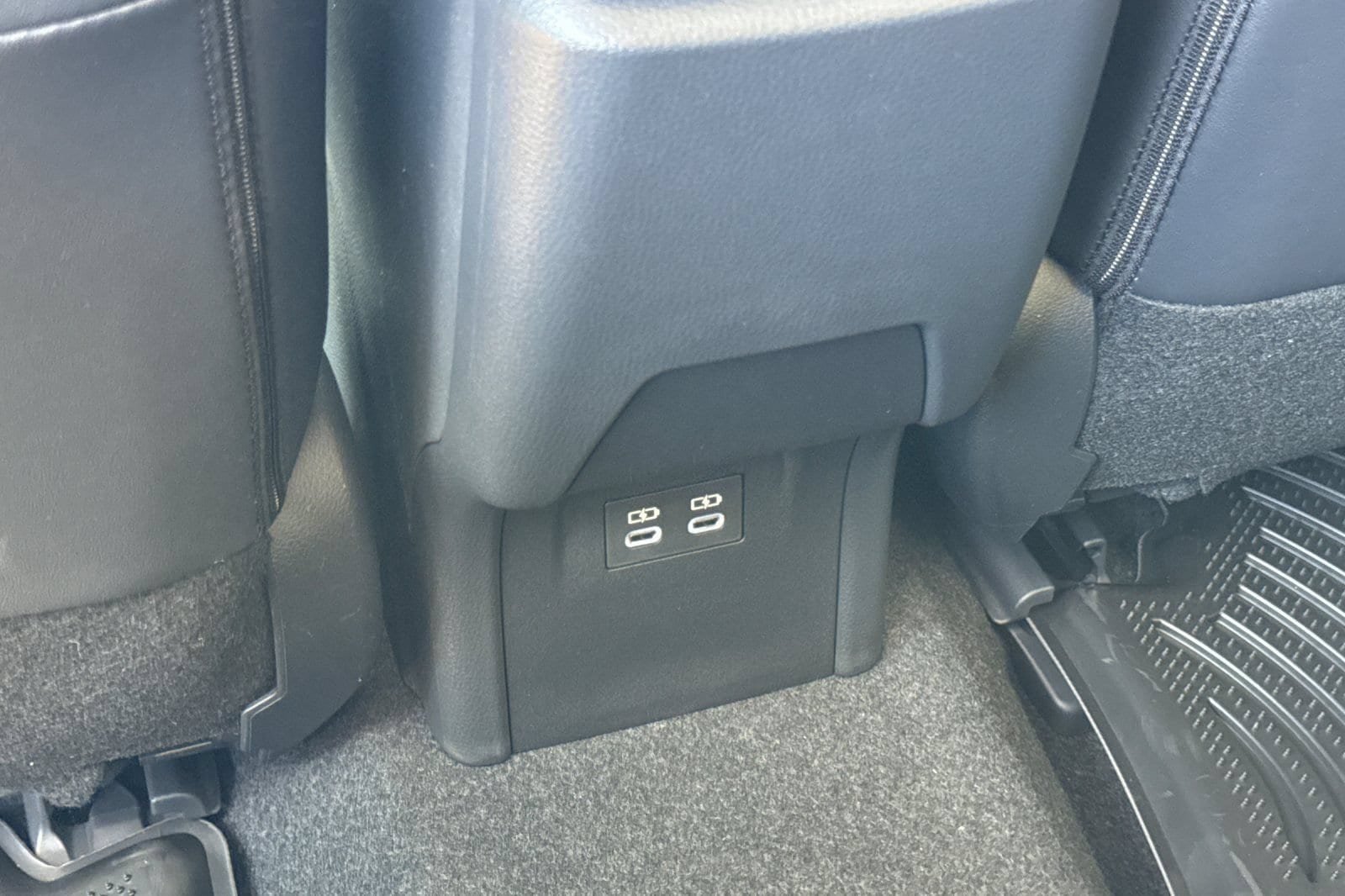 New 2027 Toyota Prius FWD image 14