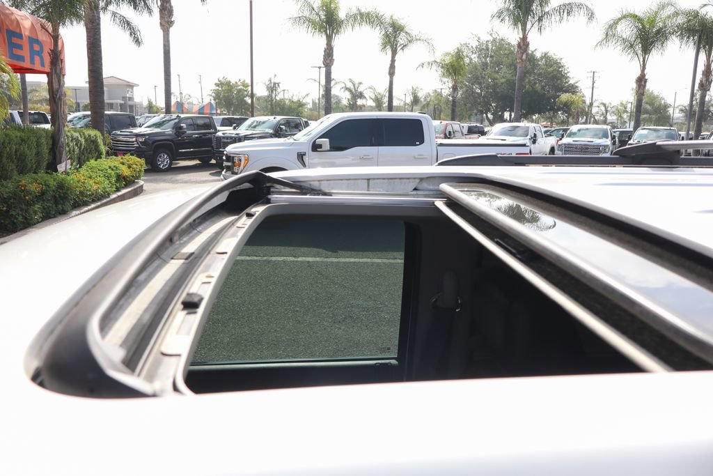 Used 2013 Chevrolet Suburban 2500 LT AWD/4WD image 27