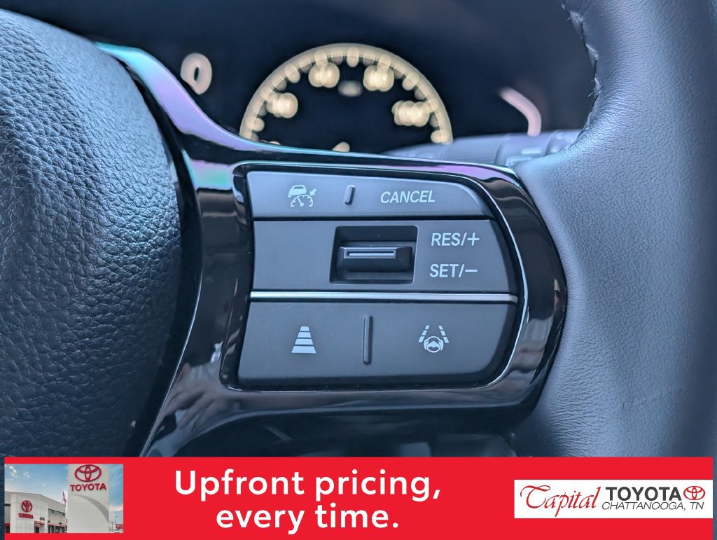 Used 2024 Honda Pilot Touring image 17