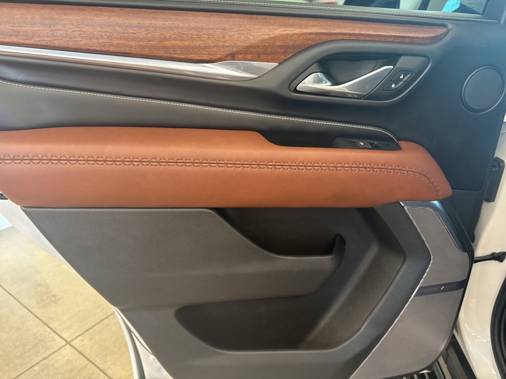 Used 2023 GMC Yukon Denali Ultimate image 16