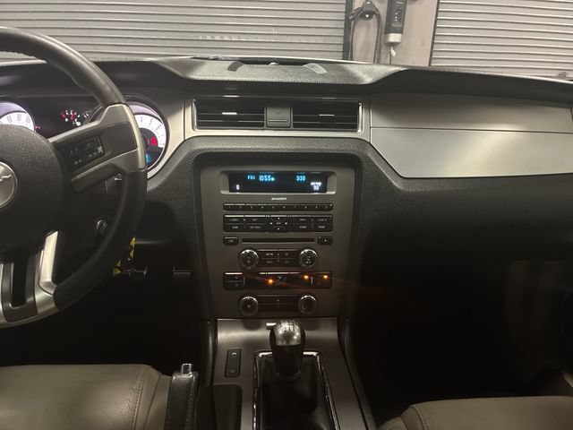 Used 2011 Ford Mustang GT Premium w/ Security Pkg RWD image 18