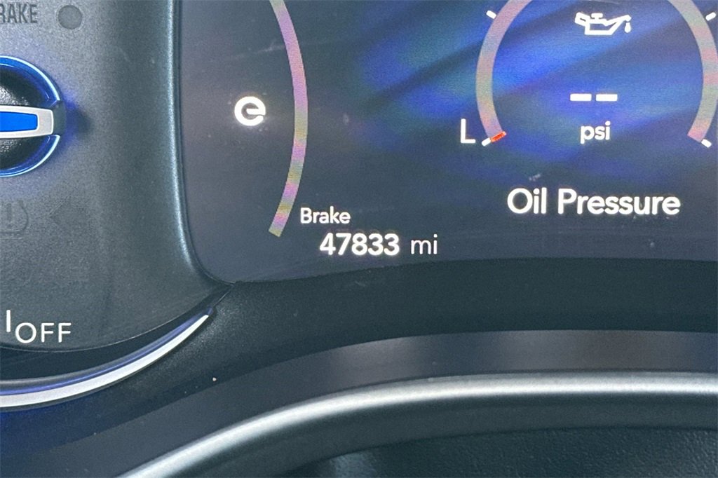 Used 2022 Chrysler Pacifica Touring-L image 23