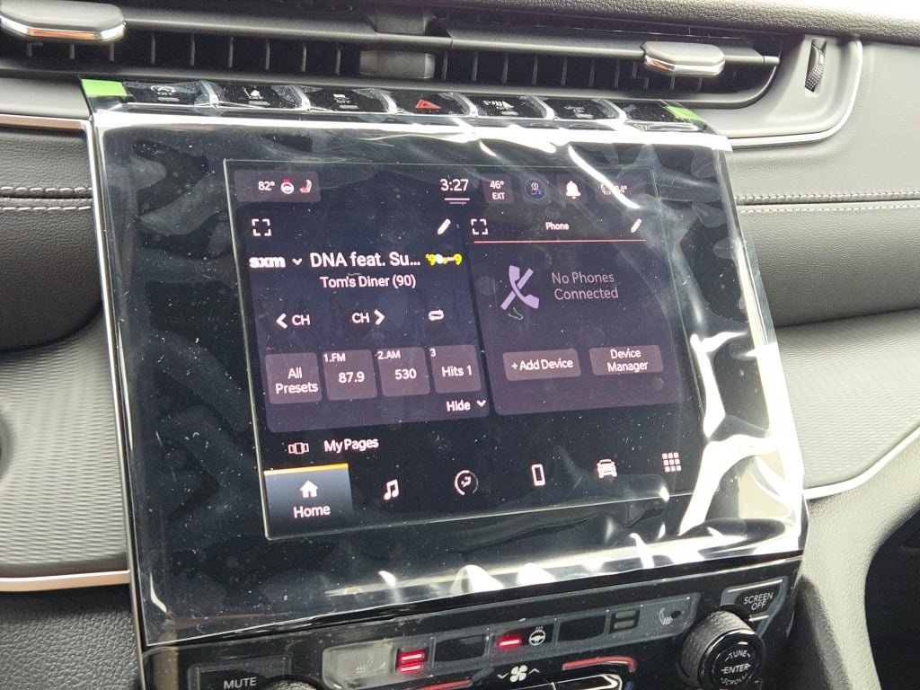 New 2025 Jeep Grand Cherokee L Altitude image 31