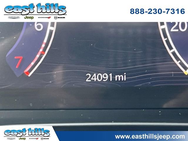 Certified 2024 Jeep Grand Cherokee Limited image 32