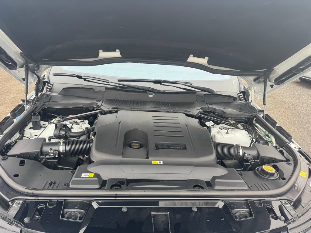 Used 2020 Land Rover Range Rover Sport SE image 22