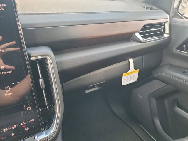 New 2026 GMC Yukon XL Denali AWD/4WD image 27
