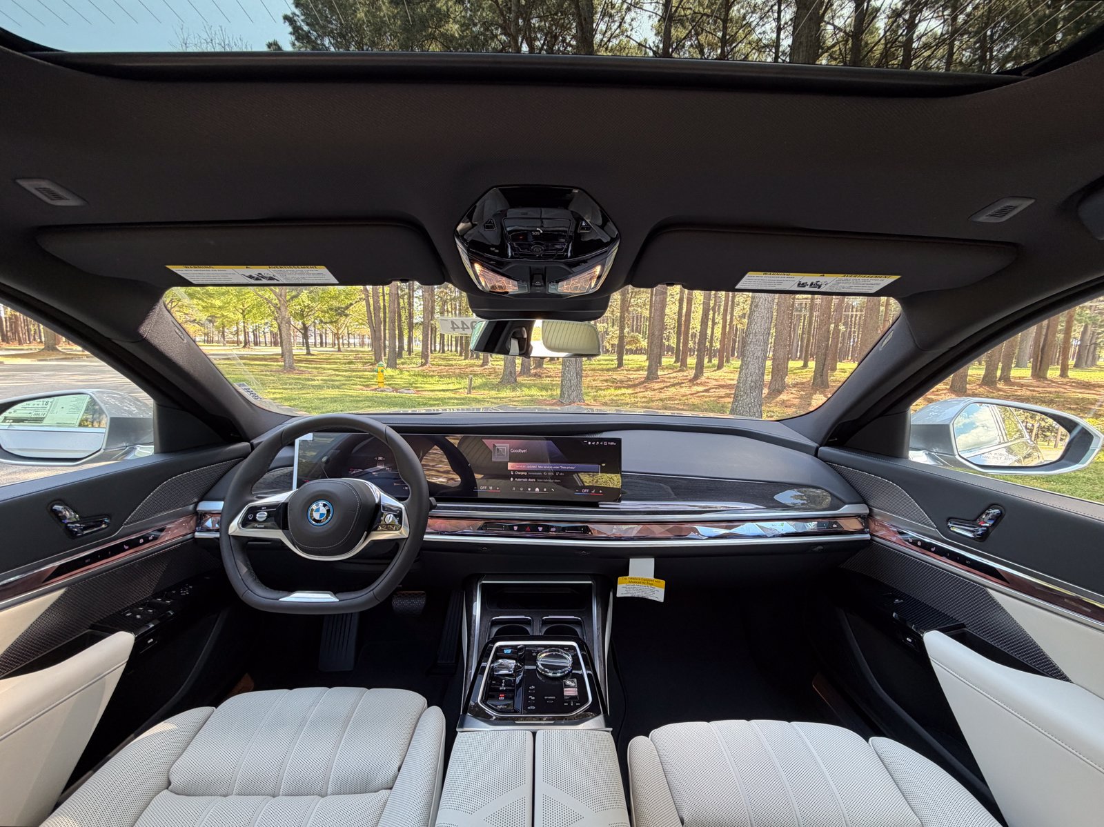 New 2026 BMW i7 eDrive50 w/ Executive Package RWD image 2