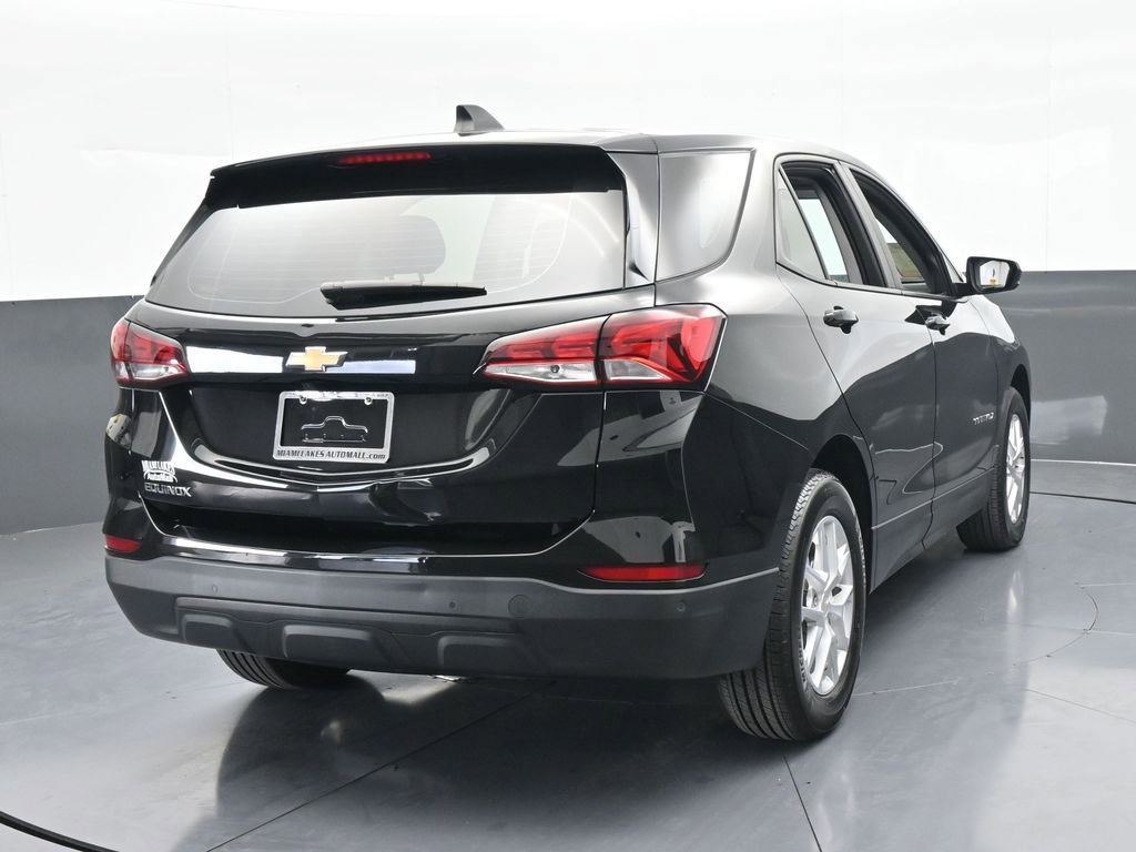 Used 2023 Chevrolet Equinox LS w/ Driver Confidence II Package image 5