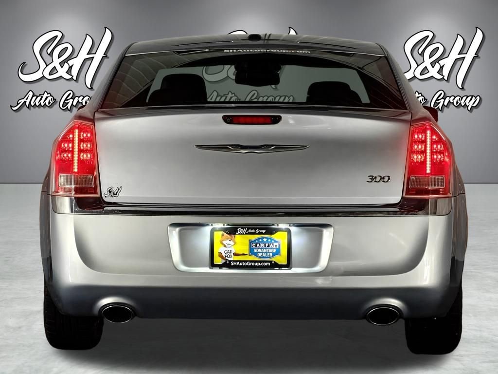 Used 2013 Chrysler 300 w/ Driver Convenience Group image 20