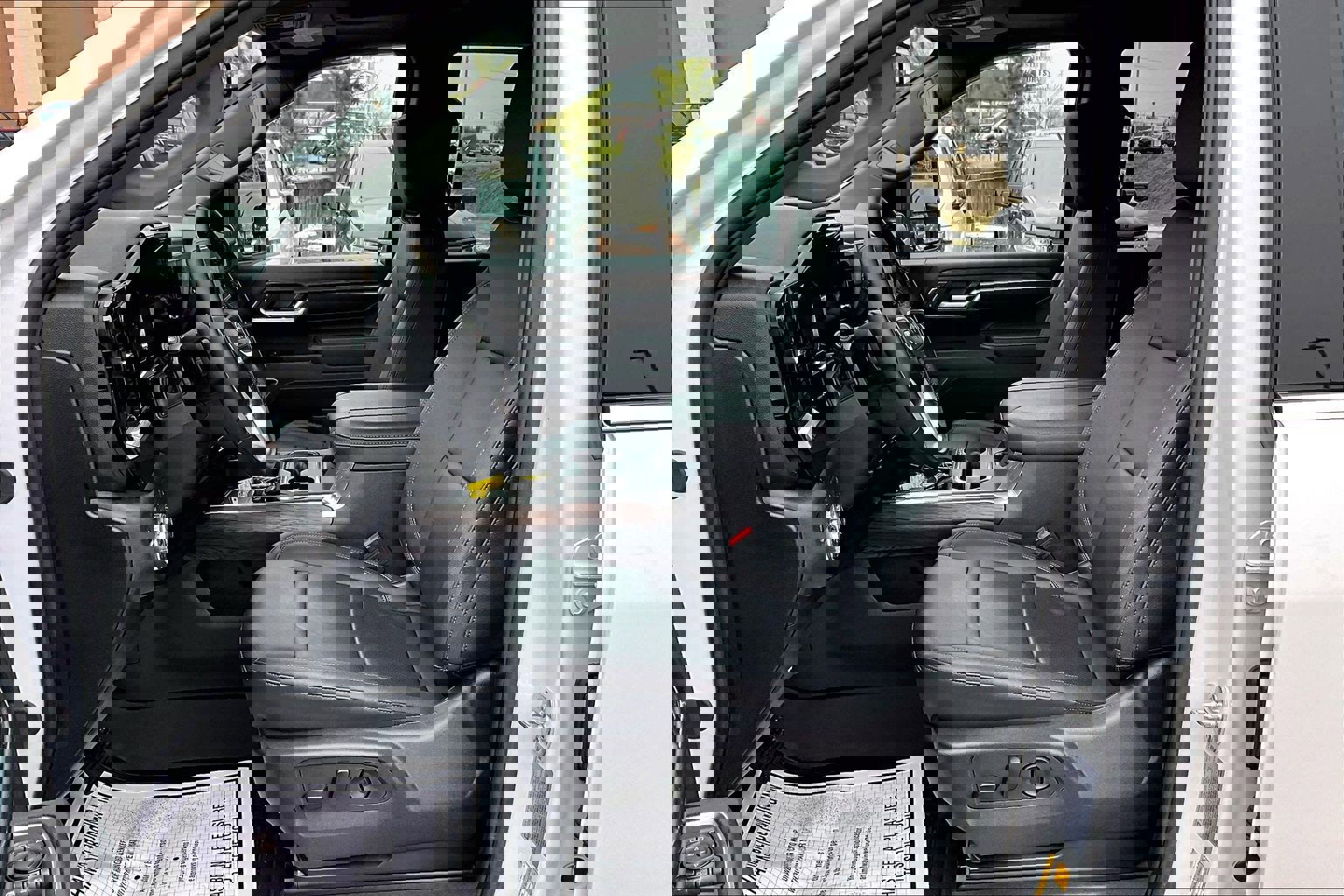 Used 2025 GMC Sierra 3500 SLT w/ SLT Premium Package image 21