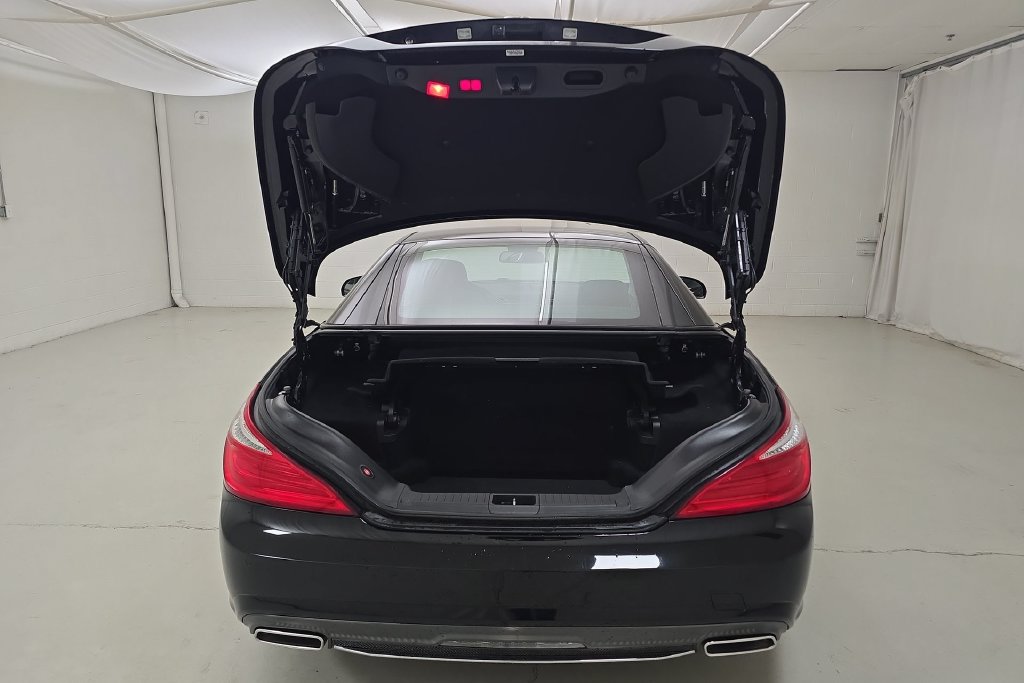 Used 2016 Mercedes-Benz SL 550 image 26