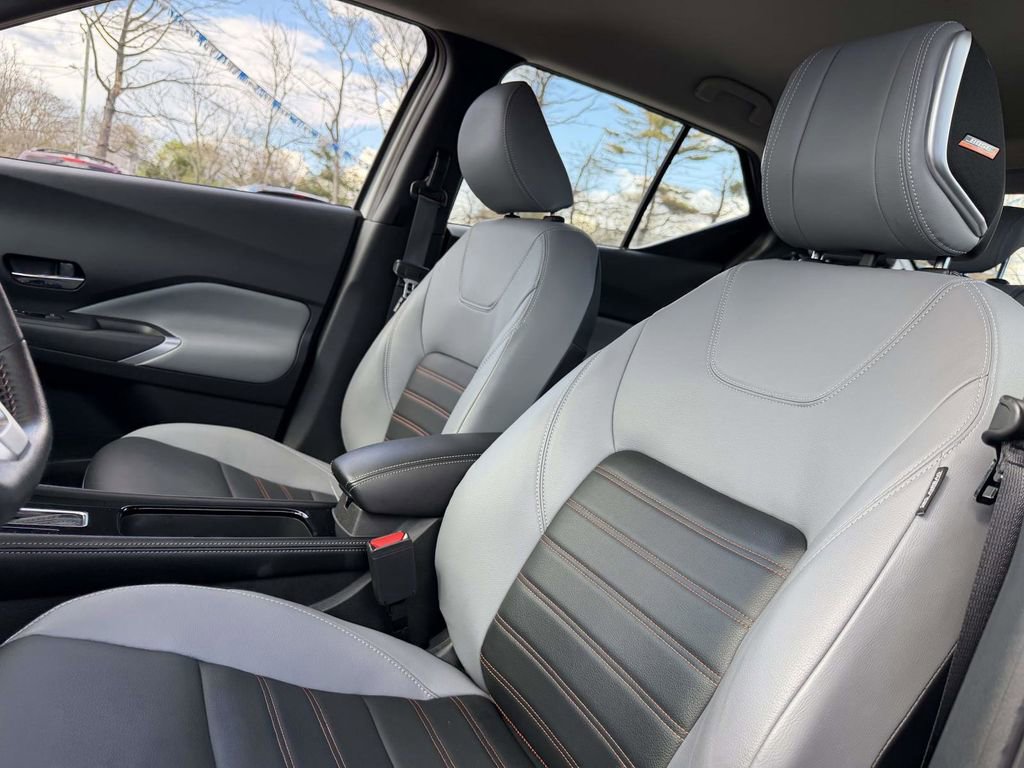 Used 2023 Nissan Kicks SR w/ SR Premium Package FWD image 14
