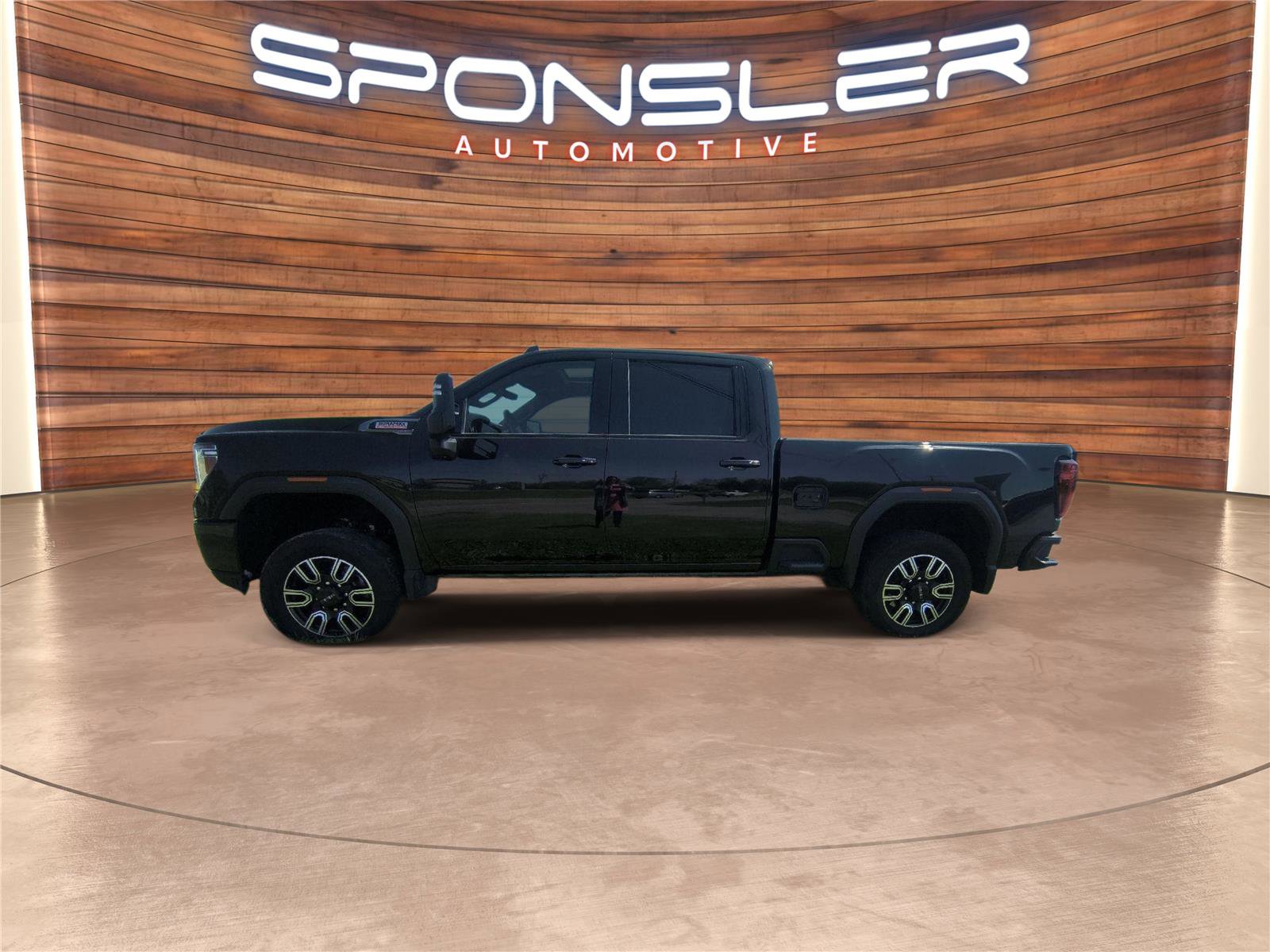 Used 2022 GMC Sierra 3500 AT4 w/ AT4 Premium Plus Package AWD/4WD image 2