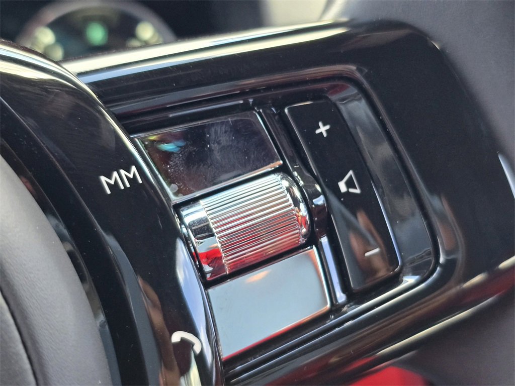 Used 2022 Rolls-Royce Cullinan image 24