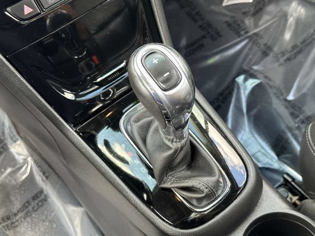 Used 2019 Buick Encore Essence AWD/4WD image 7
