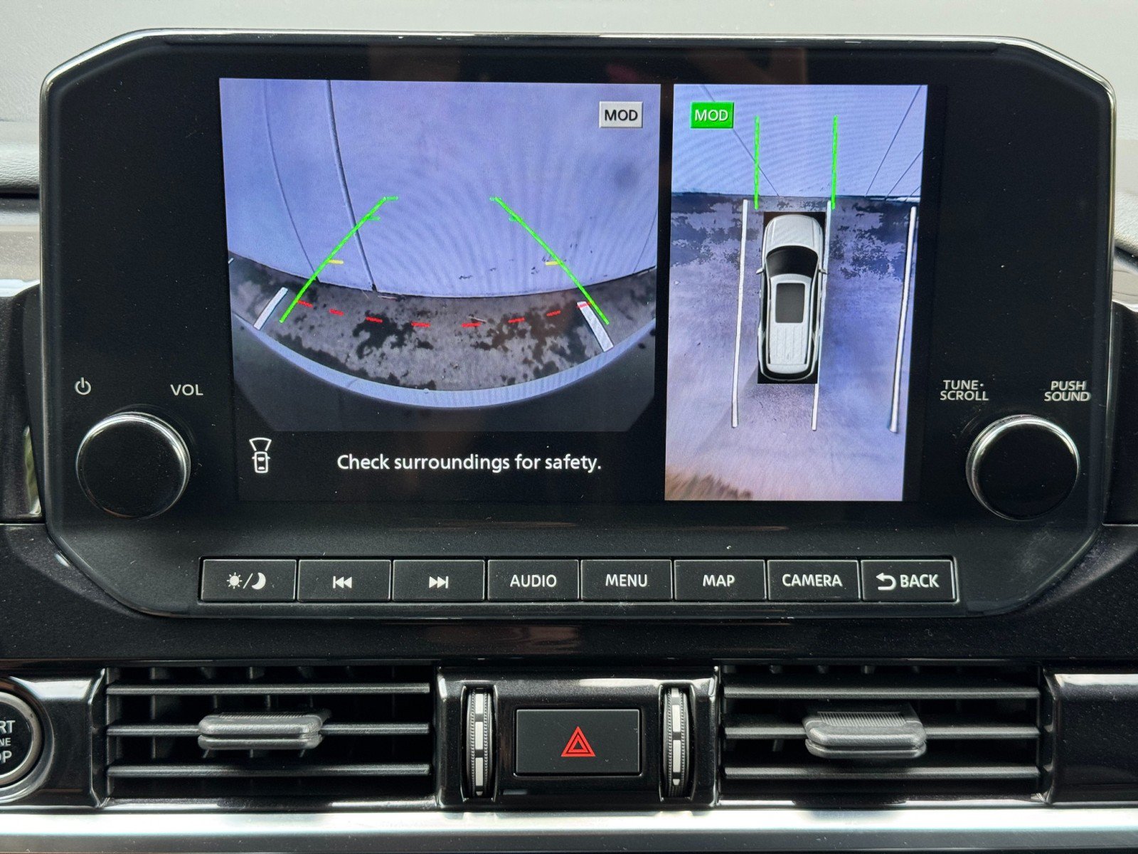 Used 2023 Nissan Pathfinder SL FWD image 25