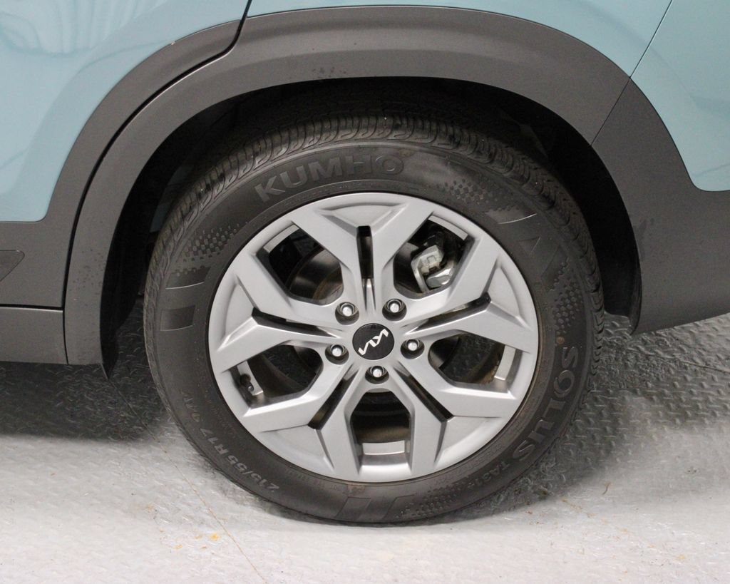 Used 2024 Kia Seltos S FWD image 19