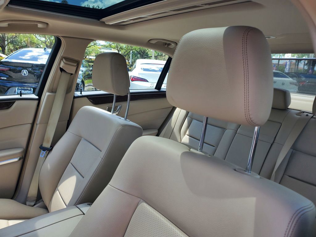 Used 2014 Mercedes-Benz E 350 4MATIC Sedan image 17